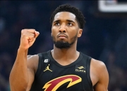 开云体育在线-关于独行侠爆冷步行者，米切尔统治全场的信息