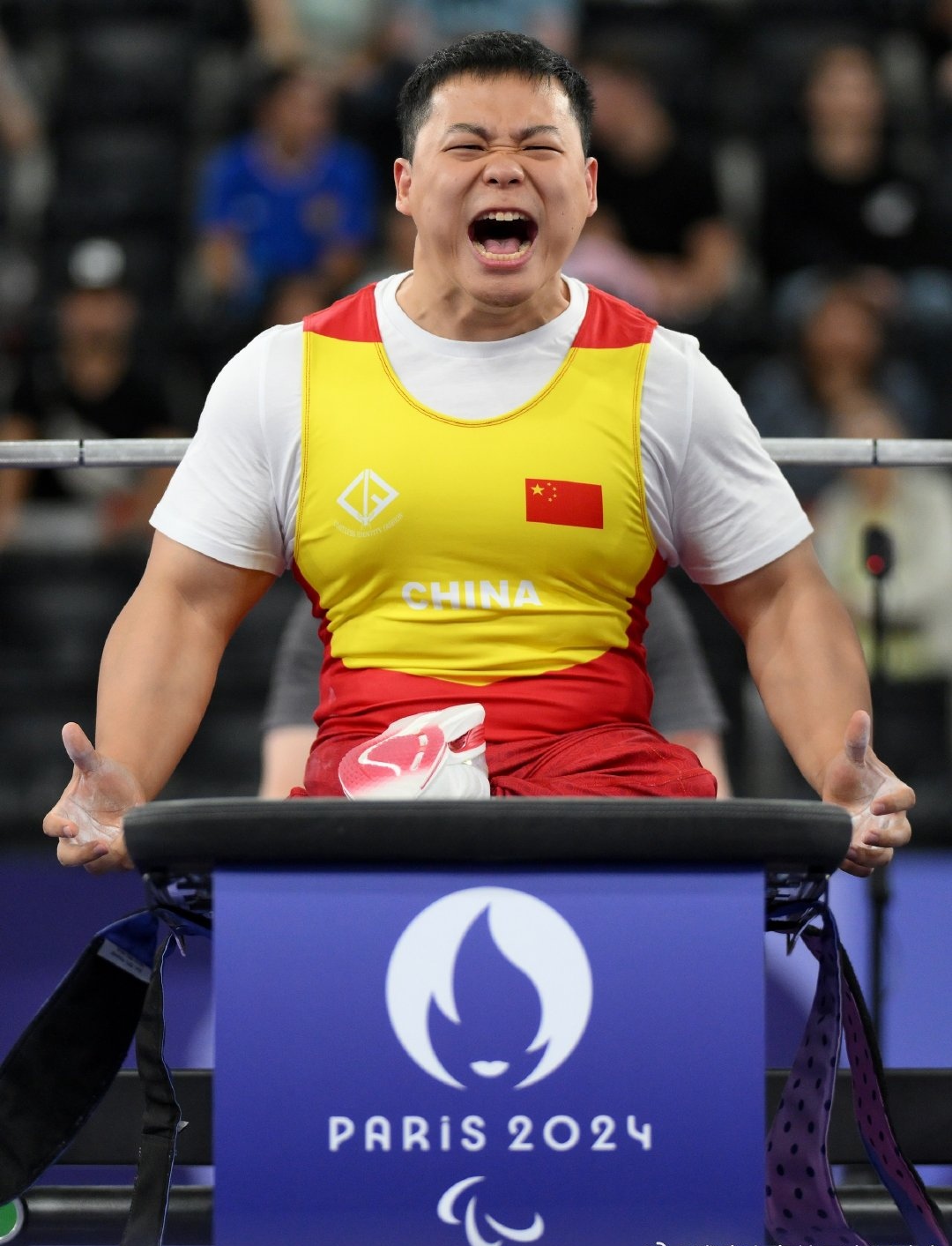 奥地利选手勇夺铜牌，表现亮眼