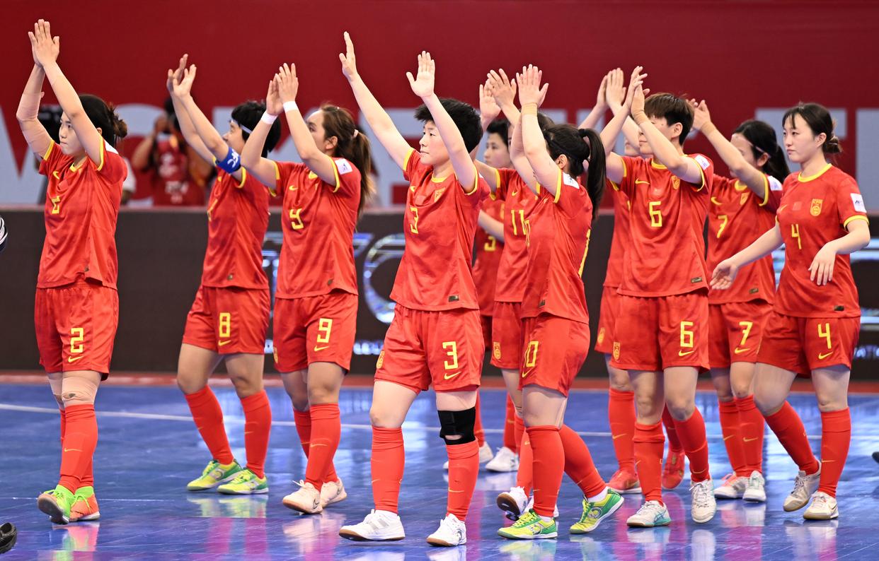 女足备战亚洲杯，教练组布置战术全员备战