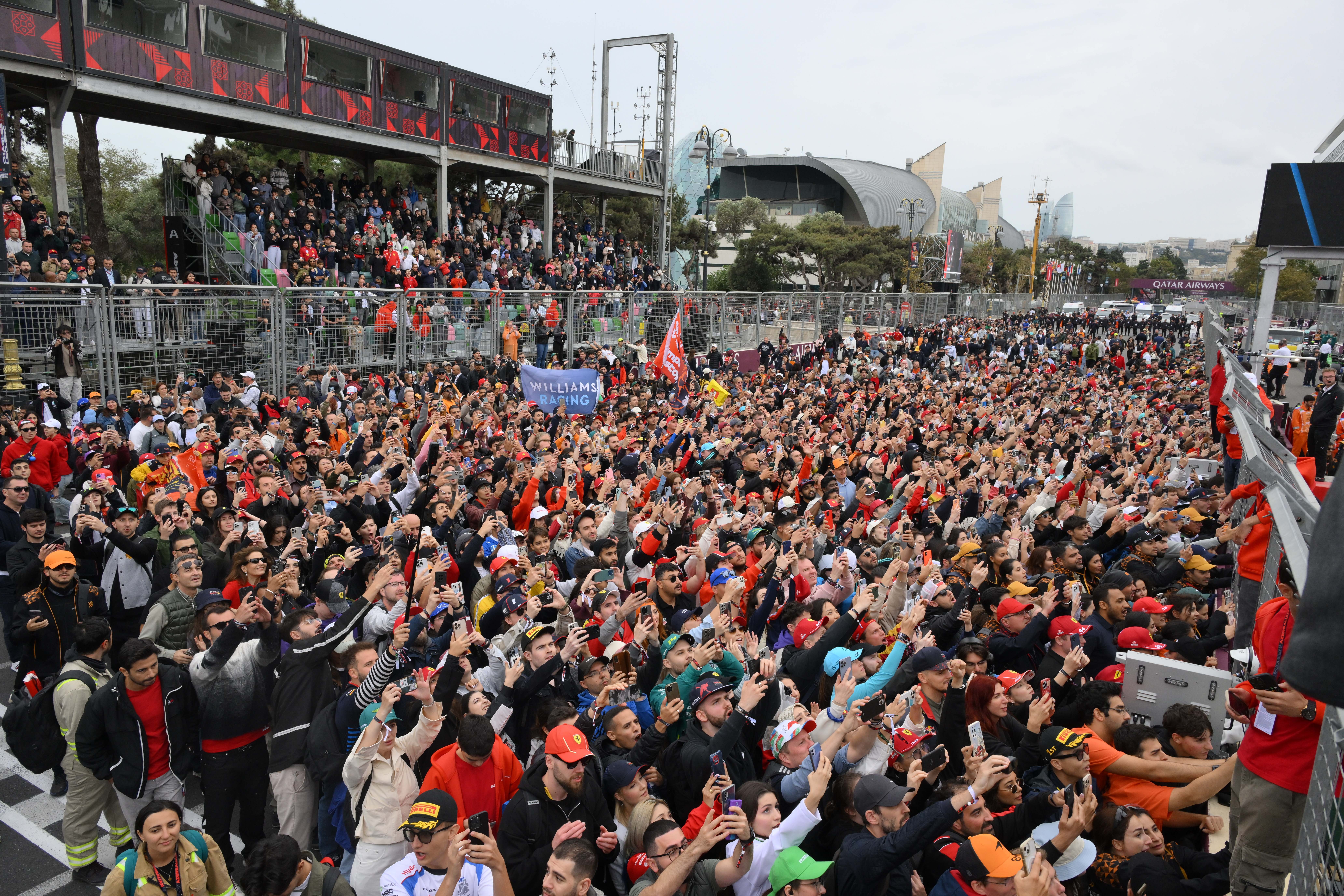 阿斯顿马丁轻取雷诺车队,维斯塔潘关键制胜 阿斯顿马丁轻取雷诺车队,维斯塔潘关键制胜