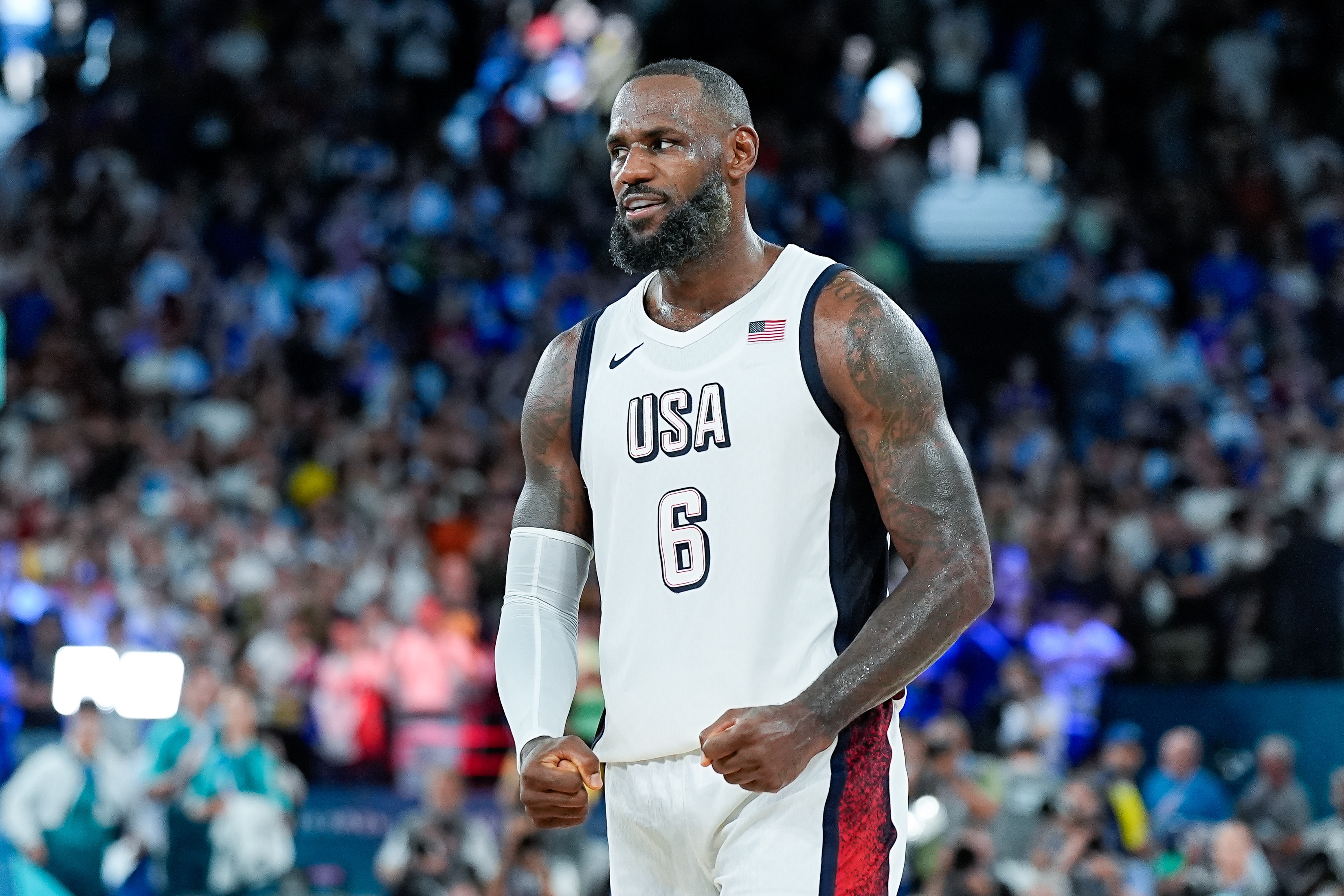 江苏队力克山东队，詹姆斯状态火热